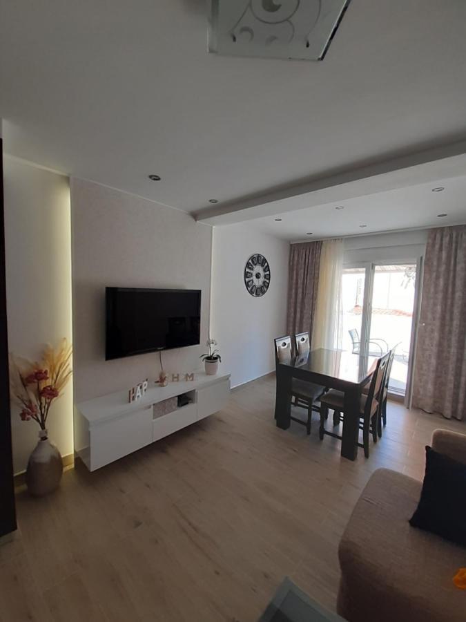 Apartment Lucky With Jacuzzi Trogir Exterior foto